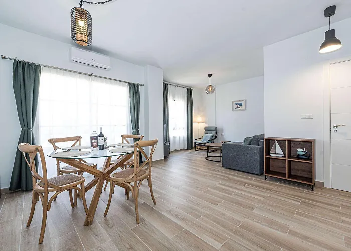 Toboso 1r Living * نيرخا