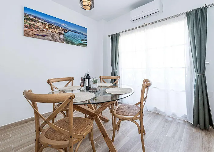 Toboso 1r Living Нерха